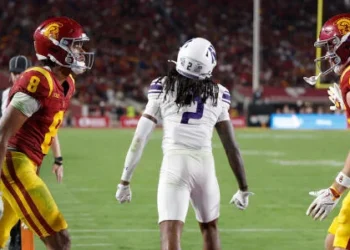 USC Overpowers Northwestern 38–17 Behind Explosive Second Half