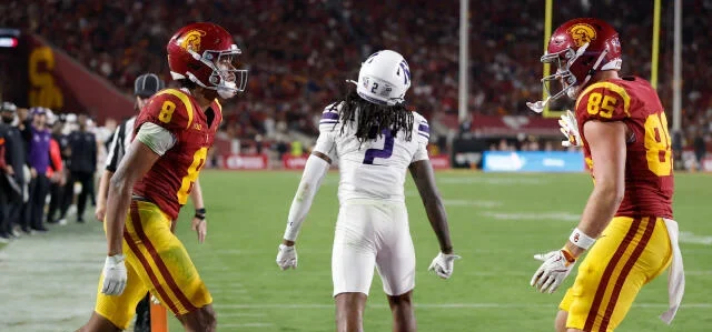 USC Overpowers Northwestern 38–17 Behind Explosive Second Half